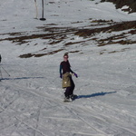 Gini showing off her newly learnt snowboarding skillz