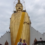 The giant Standing Bhudda