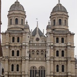 Eglise St Michel, a mix of architecture styles