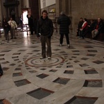 3D marble floor watch out Tom!