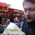 Bern: Tom eats the most garlic, garlic bread ever!