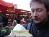 Bern: Tom eats the most garlic, garlic bread ever!