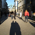 Krakow: Two lone travelers 