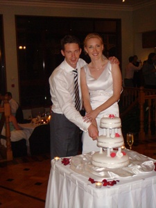 The Wedding: Cutting the cake