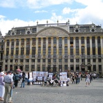 Another incredible building in the "de grote Markt" market square.