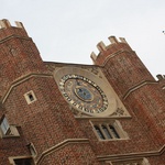 Oh Tom look its a clock!