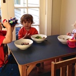 BBQ dinner at Rup and Becs (Ali, Felix and Olive)