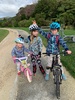 Juni did 3 laps on her own around the park. Brakes are hit and miss but she had a fab time. Both older girls have the blades a go around twice.