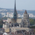 Saint Bénigne from a distance