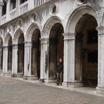 Renaissance Block with a strag Tom