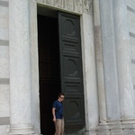 Big door not made for Tom