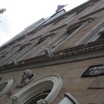 Interesting Building with Shakespeare's head sticking out