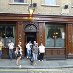 John Snow pub - cheap beer! 2010