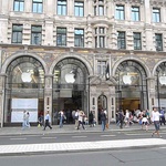 Apple Store, Tom's favourite place 2008