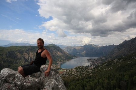 Posing like the man in Lonely planet