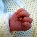 Such cute little fingers